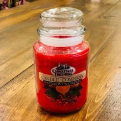 Christmas Tree Hill Candle - Mandarin Cranberry - 26oz